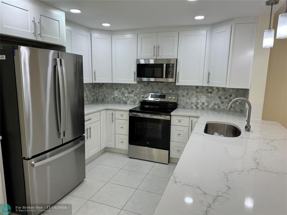 For Rent: $3,000 (2 beds, 2 baths, 1227 Square Feet)