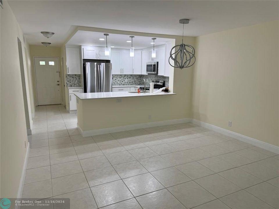 For Rent: $3,000 (2 beds, 2 baths, 1227 Square Feet)