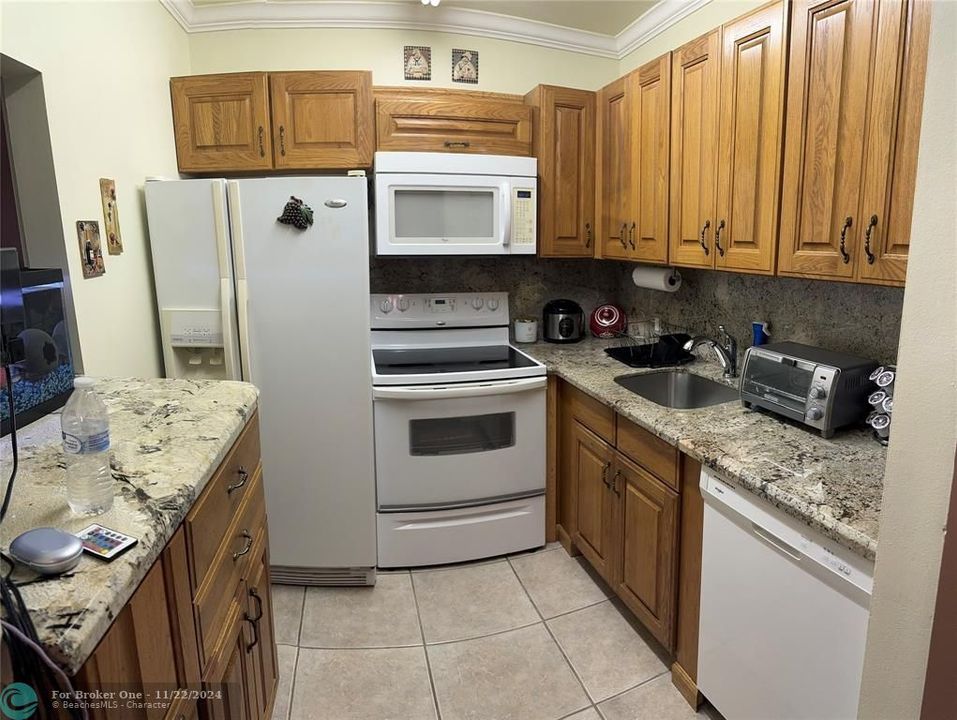 For Rent: $1,595 (1 beds, 1 baths, 601 Square Feet)