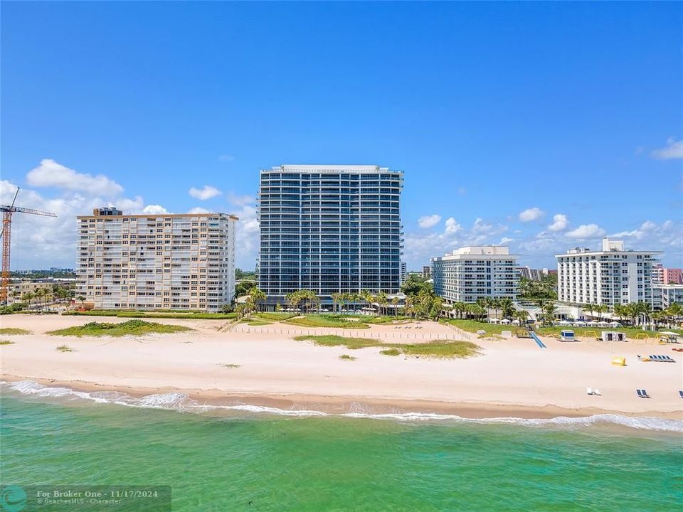 For Sale: $3,595,000 (3 beds, 3 baths, 2825 Square Feet)