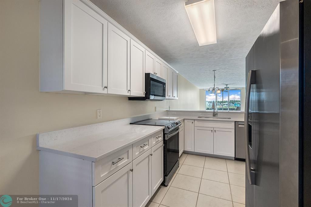 For Sale: $345,000 (2 beds, 2 baths, 1230 Square Feet)