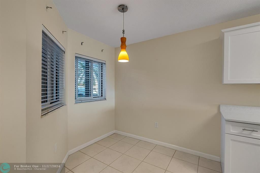 For Sale: $345,000 (2 beds, 2 baths, 1230 Square Feet)