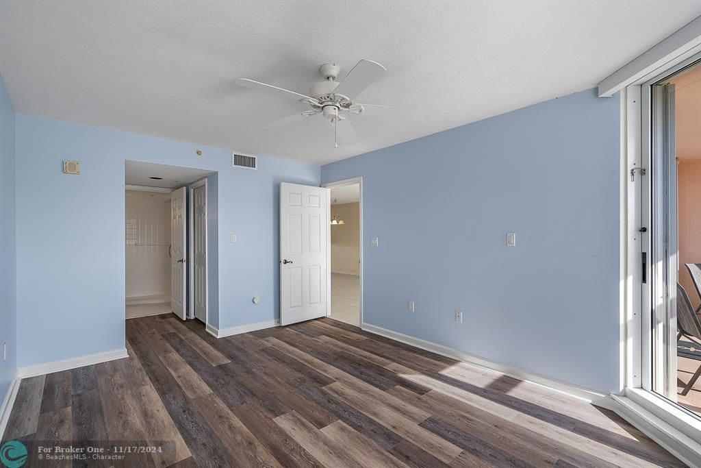 For Sale: $345,000 (2 beds, 2 baths, 1230 Square Feet)