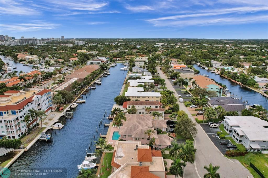 For Sale: $1,075,000 (2 beds, 2 baths, 1730 Square Feet)