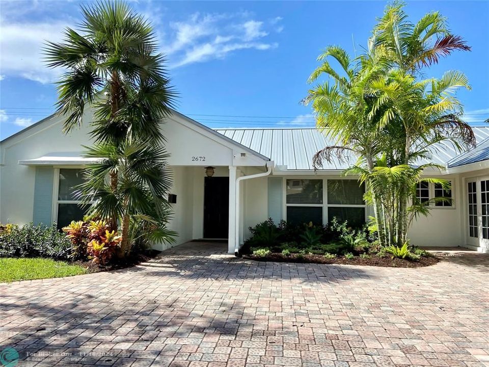 For Sale: $1,679,000 (3 beds, 2 baths, 1916 Square Feet)