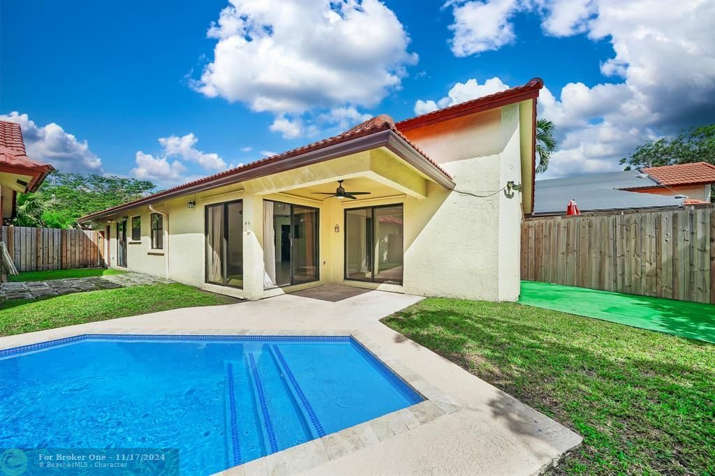 En Venta: $599,999 (3 camas, 2 baños, 1416 Pies cuadrados)