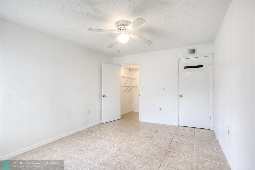 For Rent: $1,850 (1 beds, 1 baths, 743 Square Feet)