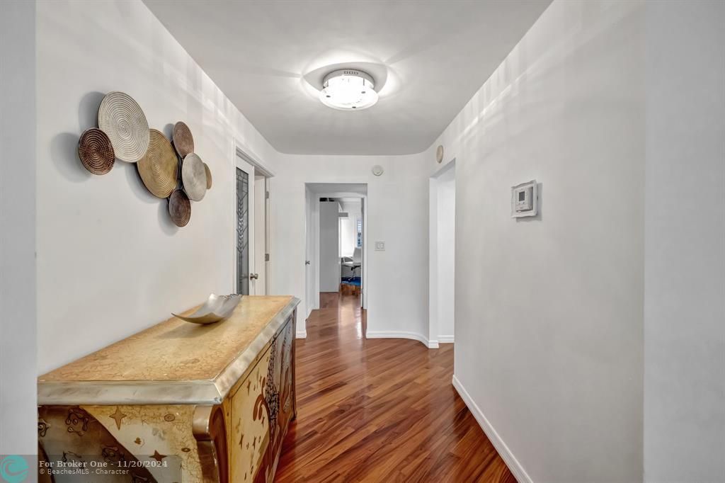 For Sale: $895,000 (2 beds, 2 baths, 1500 Square Feet)