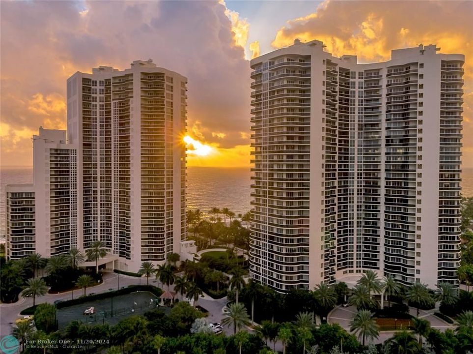 For Sale: $3,499,000 (3 beds, 3 baths, 2318 Square Feet)