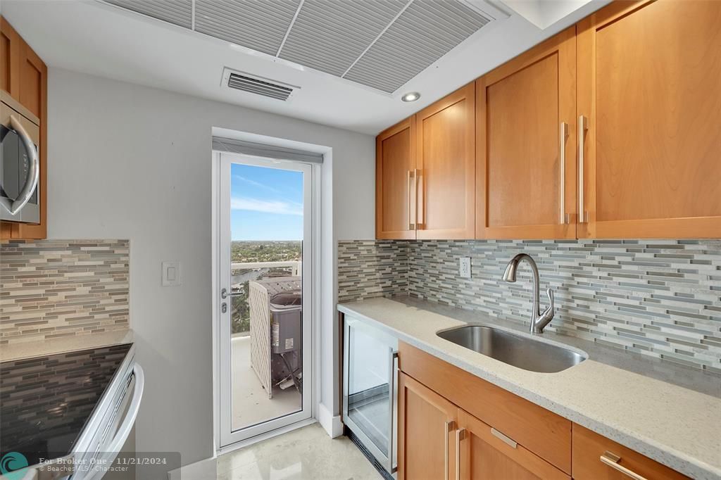 For Sale: $624,900 (2 beds, 2 baths, 1200 Square Feet)