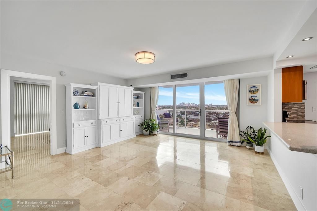 For Sale: $624,900 (2 beds, 2 baths, 1200 Square Feet)