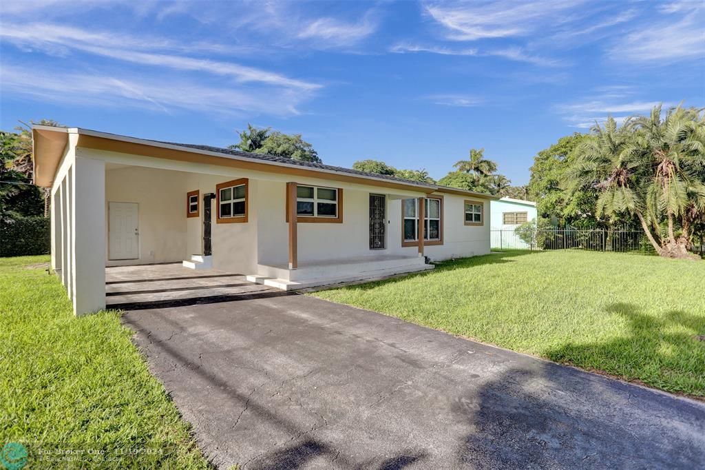 For Sale: $850,000 (4 beds, 2 baths, 1600 Square Feet)