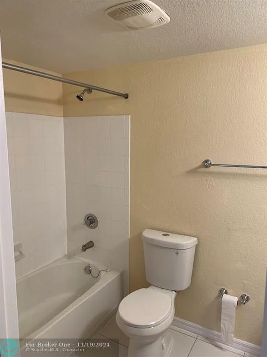 For Rent: $2,600 (2 beds, 2 baths, 1205 Square Feet)