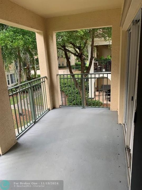 For Rent: $2,600 (2 beds, 2 baths, 1205 Square Feet)