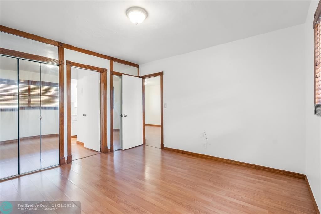 For Sale: $149,999 (1 beds, 1 baths, 573 Square Feet)