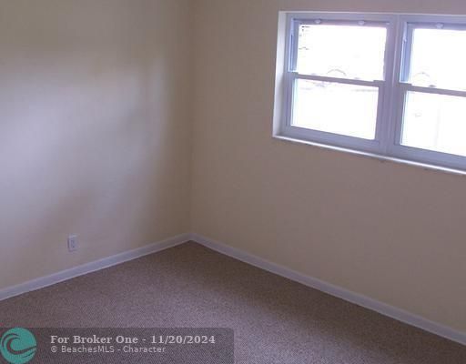 For Sale: $224,900 (1 beds, 1 baths, 576 Square Feet)