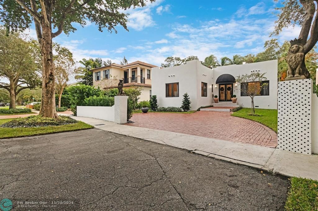 For Sale: $2,500,000 (3 beds, 3 baths, 1908 Square Feet)