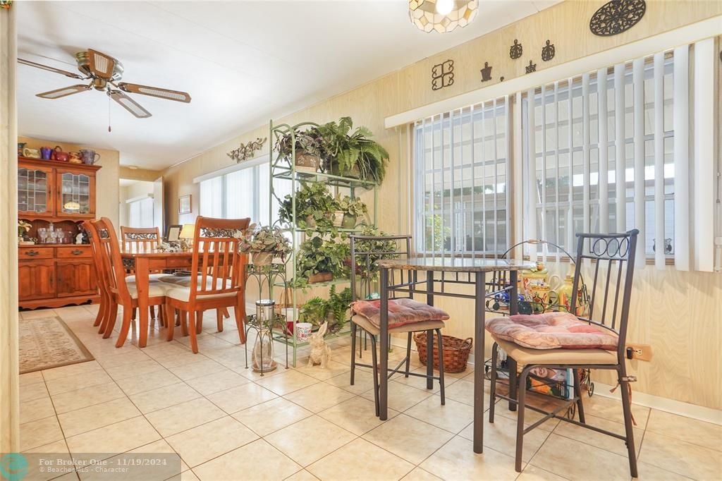 For Sale: $169,000 (2 beds, 2 baths, 885 Square Feet)