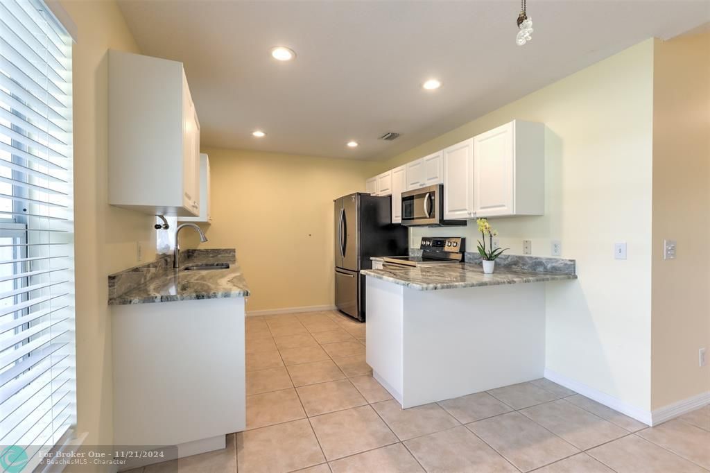 For Sale: $349,990 (3 beds, 2 baths, 1213 Square Feet)