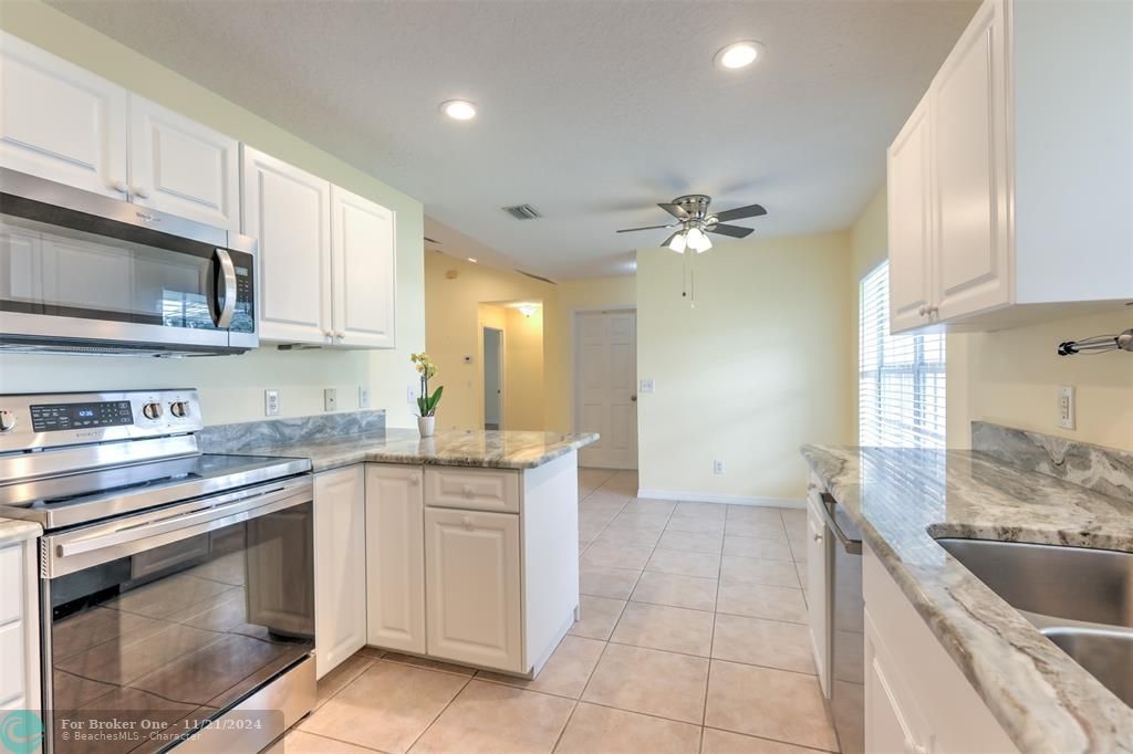 For Sale: $349,990 (3 beds, 2 baths, 1213 Square Feet)