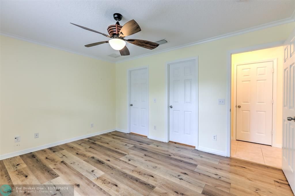 For Sale: $349,990 (3 beds, 2 baths, 1213 Square Feet)