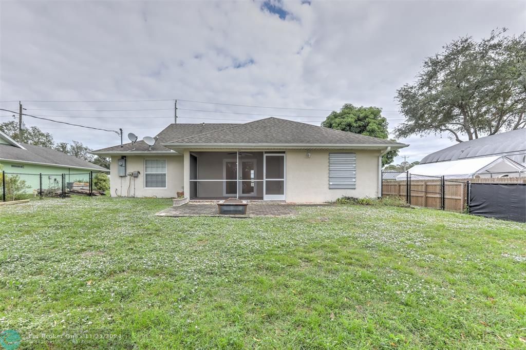 For Sale: $349,990 (3 beds, 2 baths, 1213 Square Feet)