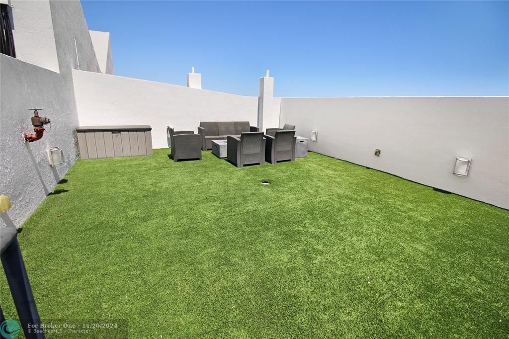 For Sale: $2,490,000 (4 beds, 4 baths, 4445 Square Feet)