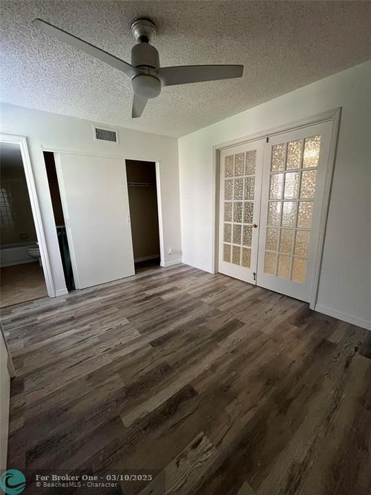 For Rent: $2,050 (2 beds, 2 baths, 800 Square Feet)