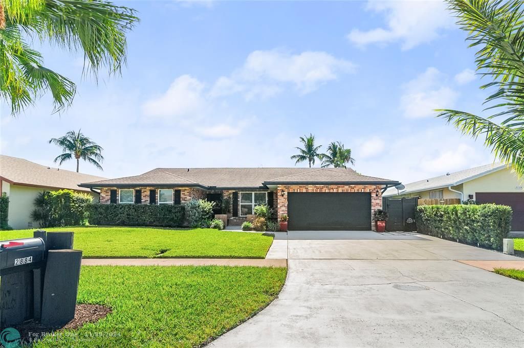 For Sale: $774,000 (3 beds, 2 baths, 1993 Square Feet)