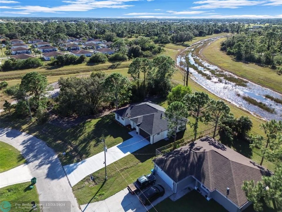 For Sale: $349,000 (3 beds, 2 baths, 1754 Square Feet)