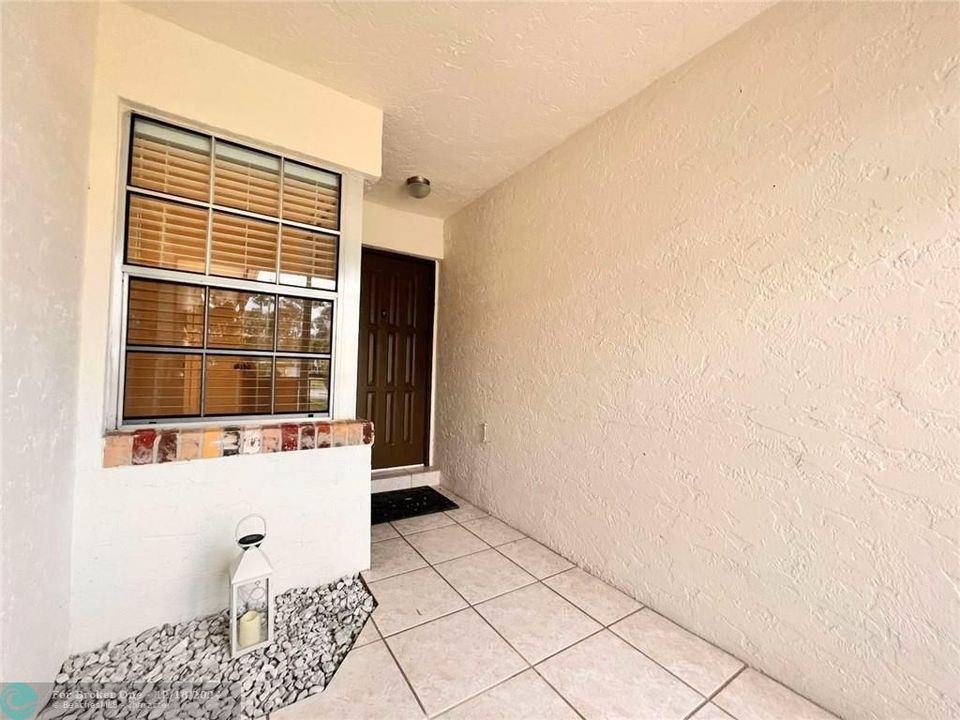 En Venta: $409,900 (2 camas, 2 baños, 1288 Pies cuadrados)