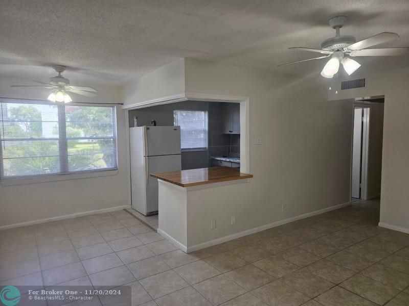 For Sale: $169,000 (2 beds, 1 baths, 828 Square Feet)