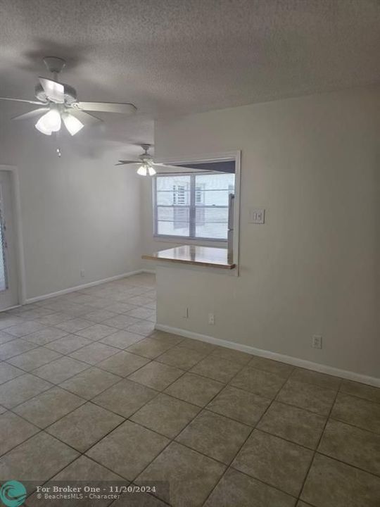 For Sale: $169,000 (2 beds, 1 baths, 828 Square Feet)