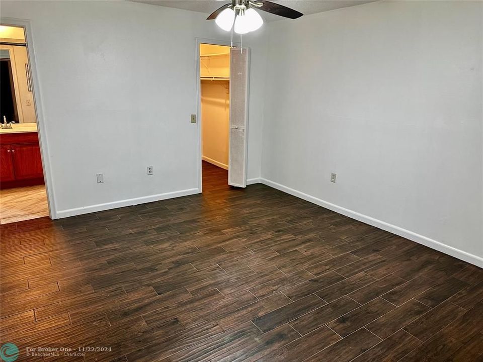 For Rent: $2,700 (2 beds, 2 baths, 1200 Square Feet)