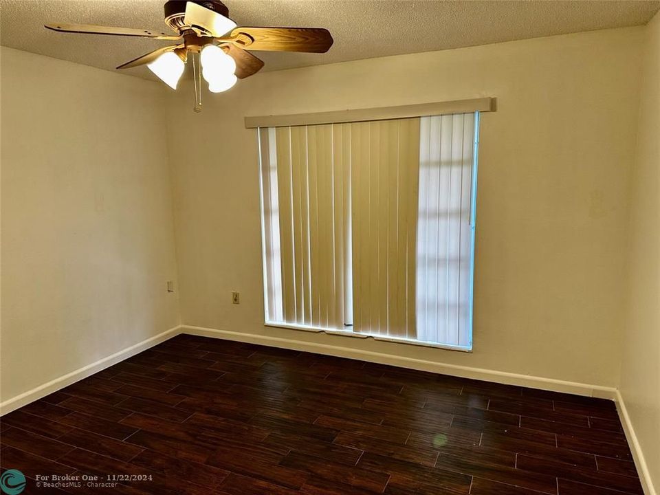 For Rent: $2,700 (2 beds, 2 baths, 1200 Square Feet)