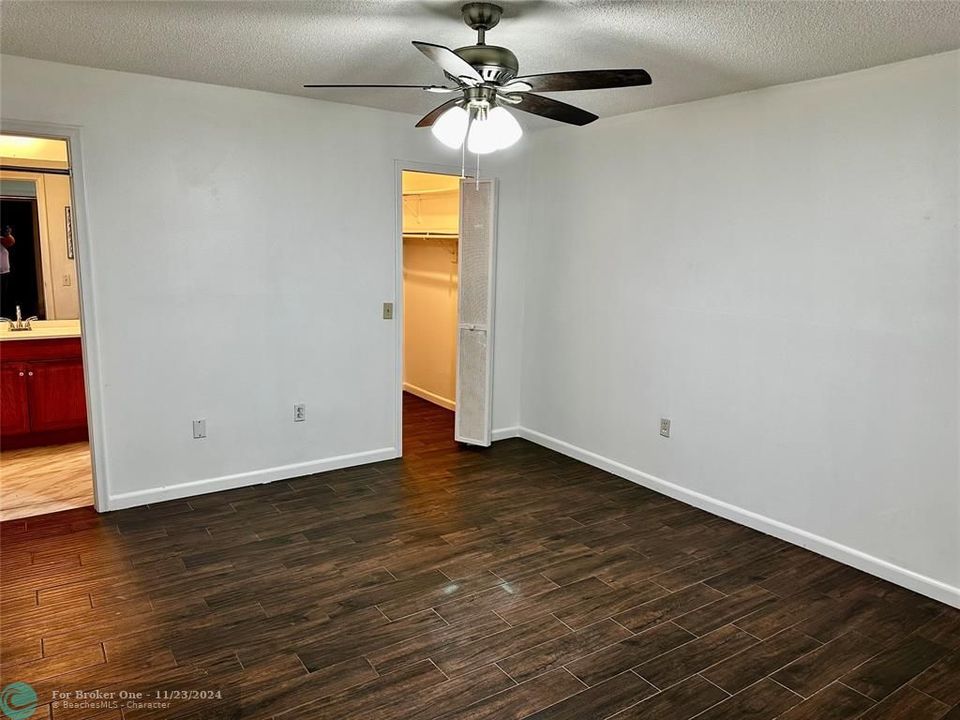 For Rent: $2,700 (2 beds, 2 baths, 1200 Square Feet)