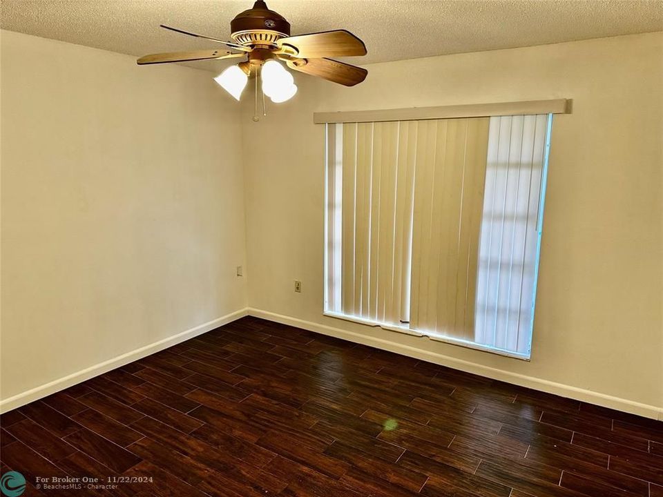 For Rent: $2,700 (2 beds, 2 baths, 1200 Square Feet)