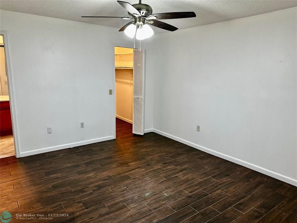 For Rent: $2,700 (2 beds, 2 baths, 1200 Square Feet)