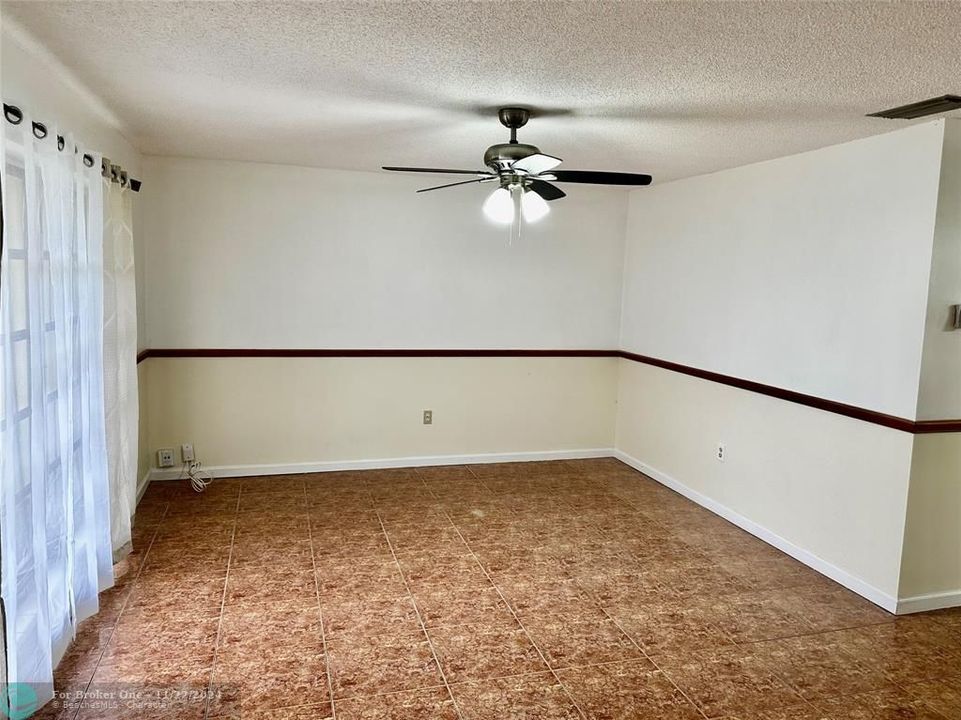 For Rent: $2,700 (2 beds, 2 baths, 1200 Square Feet)