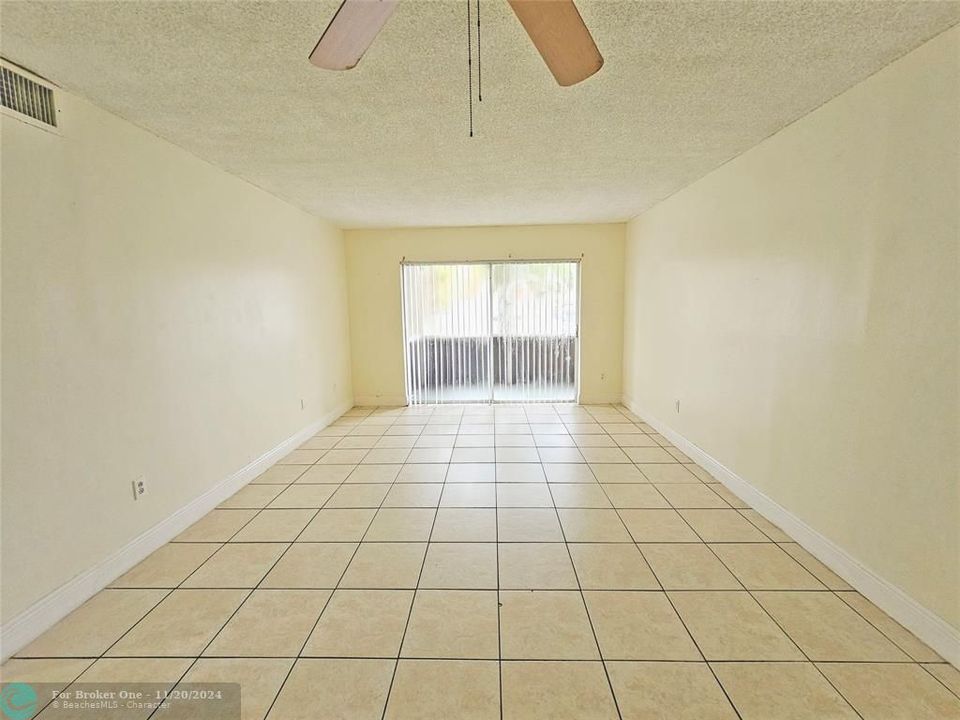 For Rent: $1,700 (2 beds, 2 baths, 959 Square Feet)