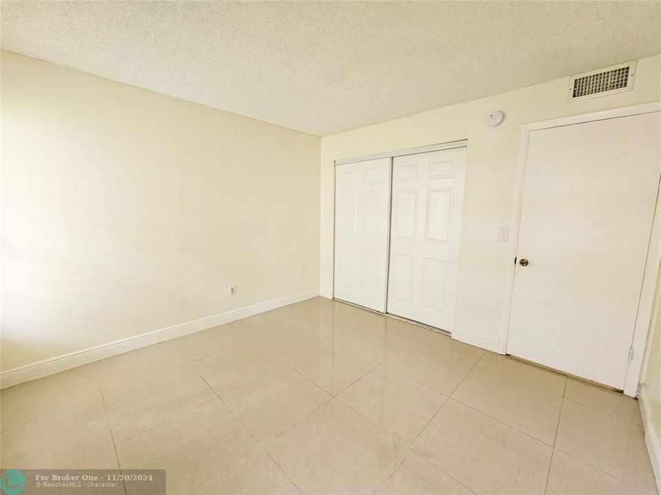 For Rent: $1,700 (2 beds, 2 baths, 959 Square Feet)