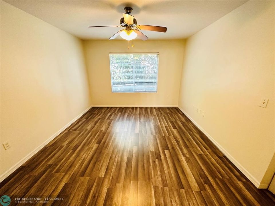 For Rent: $1,900 (2 beds, 2 baths, 1060 Square Feet)