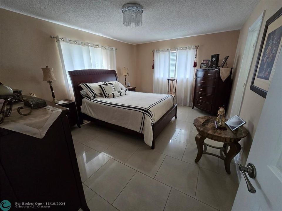 For Sale: $198,000 (2 beds, 2 baths, 1088 Square Feet)