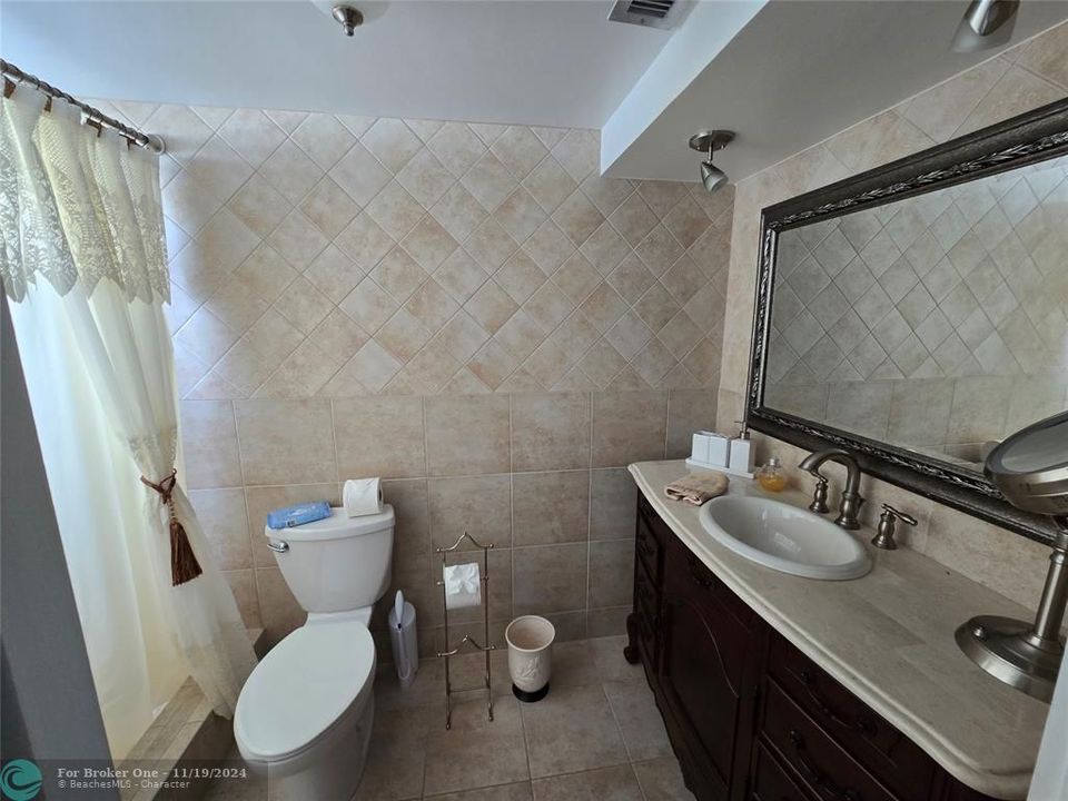 For Sale: $198,000 (2 beds, 2 baths, 1088 Square Feet)