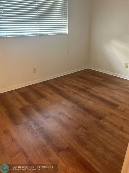 For Rent: $2,000 (2 beds, 2 baths, 963 Square Feet)