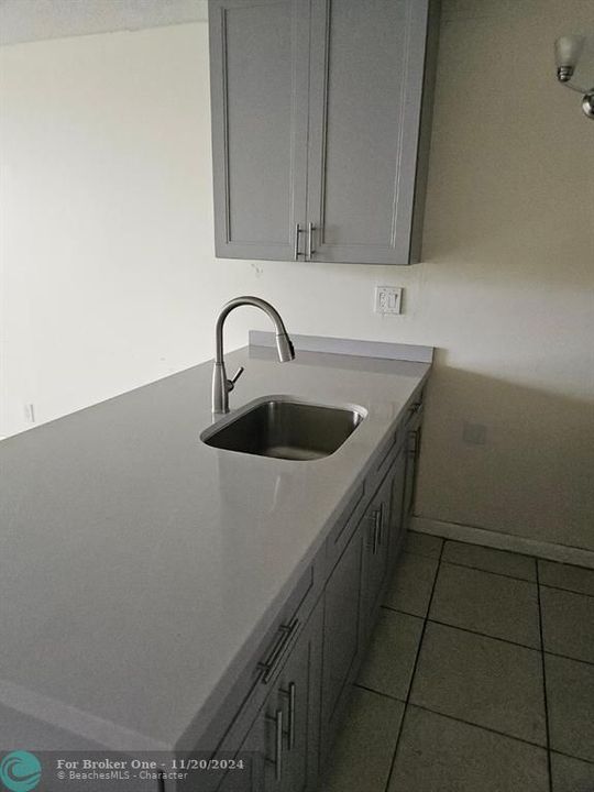 For Rent: $1,500 (1 beds, 1 baths, 619 Square Feet)