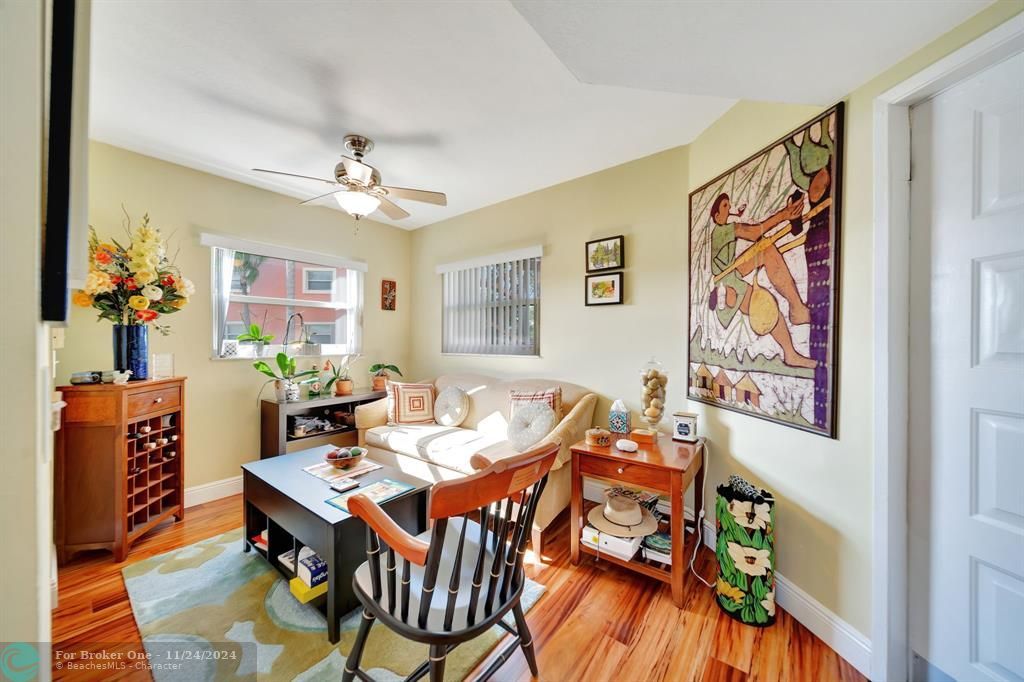 For Sale: $335,000 (2 beds, 2 baths, 1533 Square Feet)