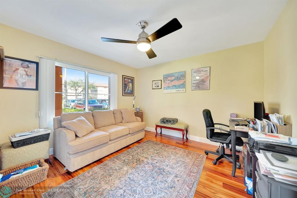 For Sale: $335,000 (2 beds, 2 baths, 1533 Square Feet)