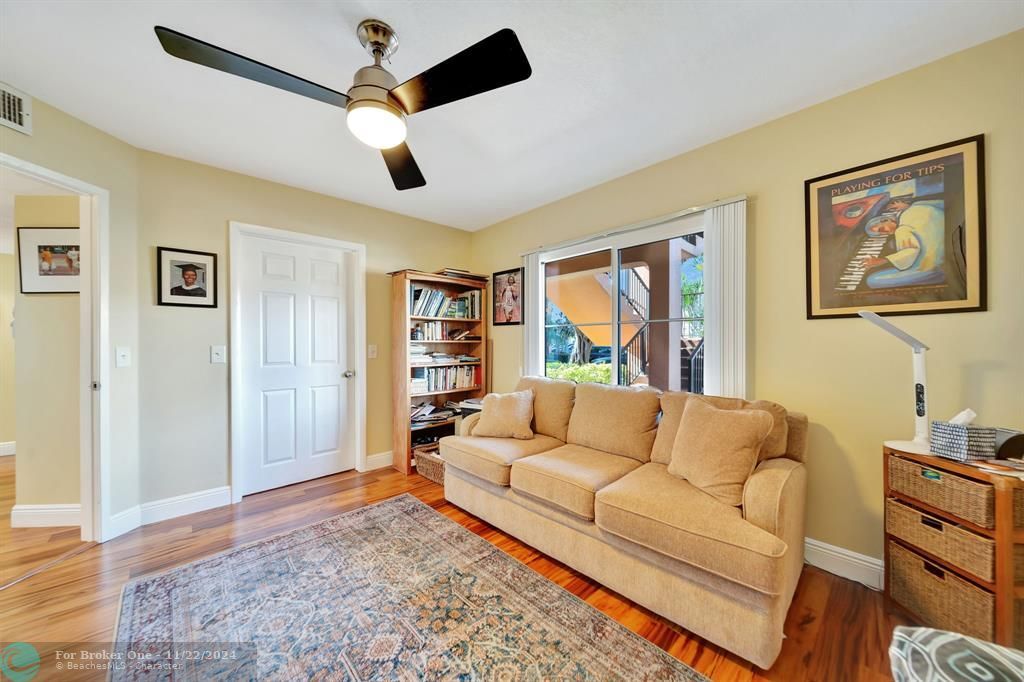 For Sale: $335,000 (2 beds, 2 baths, 1533 Square Feet)