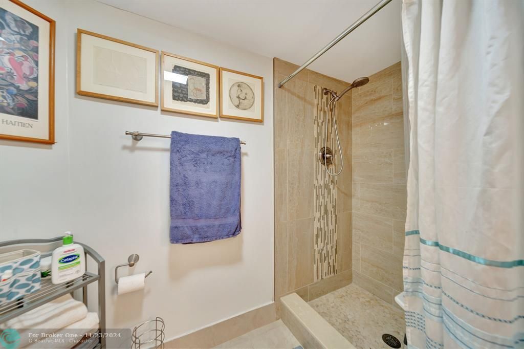 For Sale: $335,000 (2 beds, 2 baths, 1533 Square Feet)